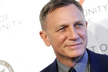 Ο Daniel Craig αποχαιρέτησε τον James Bond με λίγο παραπάνω... αλκοόλ