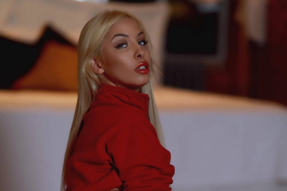 Ashley Denise: Το μοντέλο που έχει τρελάνει το instagram με τις καμπύλες του