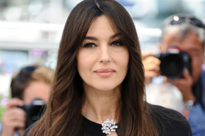 Monica Bellucci: 9 φωτογραφίες που αποδεικύουν ότι παραμένει το απόλυτο θηλυκό
