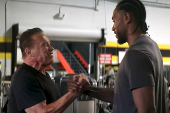Δύο σταρ του NBA στην πιο... σουρεάλ διαφήμιση για το νέο «Terminator»