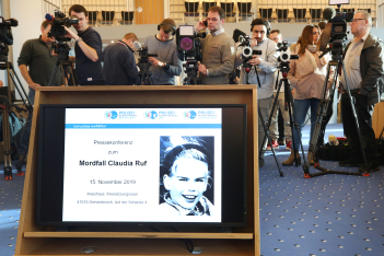 Claudia Ruf: 23 χρόνια μετά, ερευνητές προσπαθούν να βρουν τον δράστη πίσω από τη στυγερή δολοφονία της 11χρονης που συγκλόνισε τη Γερμανία