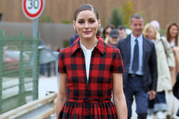 OOTD: Η Iέρεια του στιλ Olivia Palermo φόρεσε δύο τάσεις σε ένα απόλυτα κομψό look