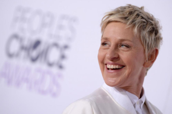 Χρυσές Σφαίρες: Η Ellen DeGeneres θα τιμηθεί με το βραβείο Carol Burnett, που έχει απονεμηθεί μόνο στην ίδια την Αμερικανίδα ηθοποιό