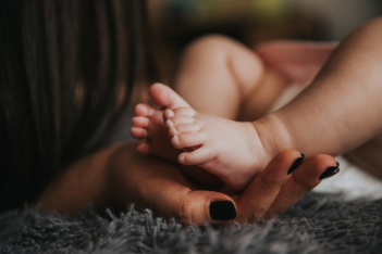 Η επιστήμη μίλησε: Οι 6 λόγοι που τα μωρά που γεννήθηκαν Δεκέμβρη, είναι από τη φύση τους ξεχωριστά 