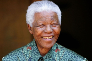 Nelson Mandela: Η μεγαλύτερη φωνή των ανθρώπινων δικαιωμάτων έσβησε σαν σήμερα, αφήνοντάς πίσω τα σημαντικότερα αποφθέγματα