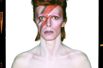 David Bowie: Ένας «κοινός θνητός με τη δυνατότητα ενός υπερανθρώπου» - Kαι συνεχίζει να ζει