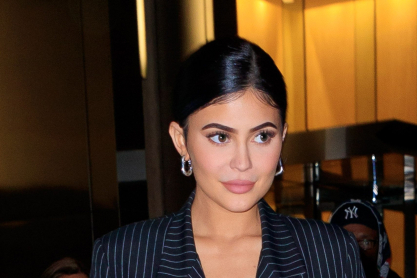 Σε αυτή την φωτογραφία της Kylie Jenner από την Πρωτοχρονιά δεν γίνεται να μην κοιτάξουμε το στήθος της 