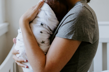 4 βασικά πράγματα που αναθεωρείς ως νέα μαμά, τους πρώτους κιόλας μήνες 