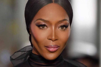 Η Naomi Campbell πήγε στα Grammys με μαλλιά πιο κοντά από ποτέ - Η εντυπωσιακή εμφάνιση με νέο hair look