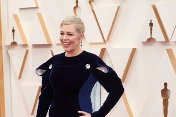 H Olivia Colman στα Oscars 2020: «Το να κερδίζεις ένα Όσκαρ, σε γερνάει» 