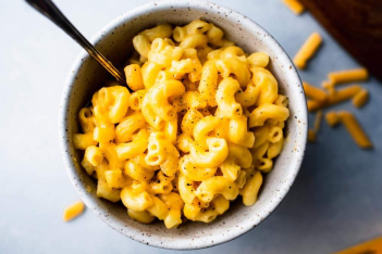 Mac and cheese: Τα πιο εύκολα και νόστιμα μακαρόνια με τυρί