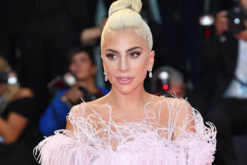 H Lady Gaga ξανά αγνώριστη χωρίς μακιγιάζ 