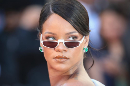 Το glam φόρεμα της Rihanna και η εμφάνιση που θα συζητηθεί