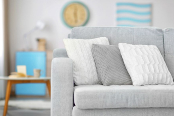 Υπόθεση καναπές: Διατηρήστε τον σαν καινούριο για πάντα με αυτά τα tips