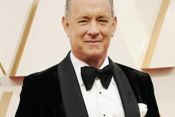 Ο Tom Hanks για τον κορωνοϊό: «Είμαστε όλοι μαζί σε αυτό και πρέπει να ισιώσουμε την καμπύλη»