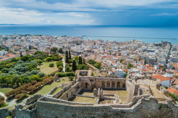 Μια ελληνική πόλη στις 10 μικρές πολιτιστικές πρωτεύουσες της Ευρώπης που αξίζουν μια επίσκεψη