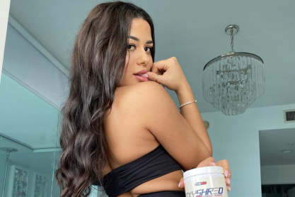 Katya Elise: Το δυνατό της σημείο είναι τα οπίσθιά της