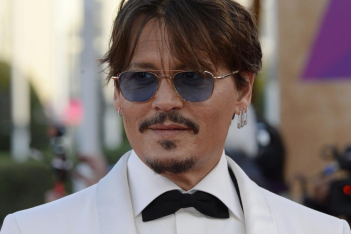 Ο γιος του Johnny Depp μεγάλωσε και μοιάζει όλο και περισσότερο στον διάσημο πατέρα του