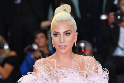 Lady Gaga: "Δεν βλέπω την ώρα να γίνω μητέρα"