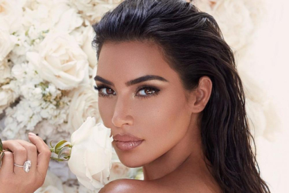 H Kim Kardashian αγνώριστη σε μια throwback φωτογραφία από τη δεκαετία του '90