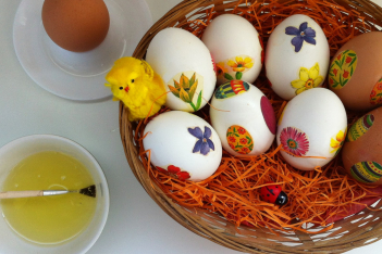Ας βάψουμε πασχαλινά αυγά, χρησιμοποιώντας όλη μας τη φαντασία