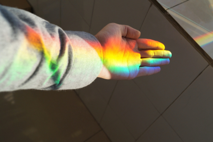 Butterfly Rainbow: Ένα διαφορετικό ουράνιο τόξο ως φόρος τιμής στο NHS εν μέσω του κορωνοϊού 