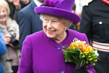 Η βασίλισσα Ελισάβετ II έγινε 94 - Η πορεία προς τον θρόνο, η αγάπη για τα ζώα και η επίσκεψη στην Ελλάδα