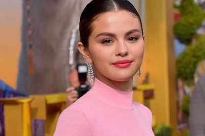 H Selena Gomez έφτιαξε ένα αυτοσχέδιο στούντιο μουσικής και δουλεύει από το σπίτι εν μέσω καραντίνας