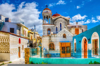 Το «ζωγραφιστό χωριό» της Ελλάδας που μοιάζει με έργο τέχνης