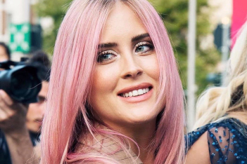Το hair color που υιοθέτησαν τα περισσότερα fashion girls του Instagram στην καραντίνα