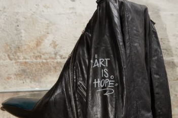 “Art is Hope”: H συλλογή Zadig & Voltaire είναι αφιερωμένη στην ψυχική υγεία