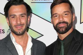 Ricky Martin- Jwan Yosef: Φιλιούνται τρυφερά στο στόμα και πρωταγωνιστούν σε video clip κατά του κορωνοϊού και της ομοφοβίας