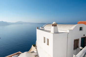 8 ελληνικοί προορισμοί για ξέγνοιαστες διακοπές χωρίς πολυκοσμία