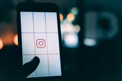 Γιατί τις τελευταίες ώρες το Instagram έχει "μαυρίσει" - Μια κενή εικόνα τα λέει όλα