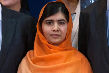 Η βραβευμένη με Νόμπελ Ειρήνης, Μαλάλα Γιουσαφζάι μόλις αποφοίτησε από το Oxford University