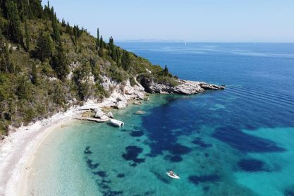 Ταξίδι στο ερωτικό καταφύγιο του θεού Ποσειδώνα 