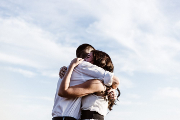 Μια νέα έρευνα αποκαλύπτει το μυστικό της ευτυχισμένης σχέσης και το αποτέλεσμα μας εκπλήσσει 