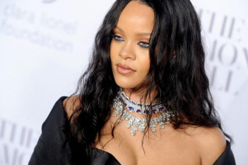 Η Rihanna πουλά το πολυτελές σπίτι της στο Λονδίνο και λαμβάνει ένα αστρονομικό ποσό