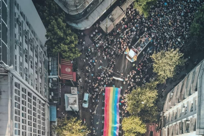 Athens Pride Week: Μόλις ξεκίνησε μια ιδιαίτερη εβδομάδα γεμάτη με μικρές ιστορίες της LGBTQI+ πραγματικότητας 