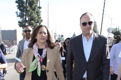 Ο γάμος της Kamala Harris με τον Doug Emhoff αποτελεί έμπνευση