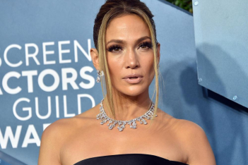 H Jennifer Lopez μόλις υιοθέτησε ένα hairlook εμπνευσμένο από τα Spice Girls