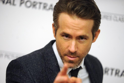 Ο Ryan Reynolds περιγράφει το πιο επικίνδυνο και επικό love story που γεννήθηκε μέσα στο 2020