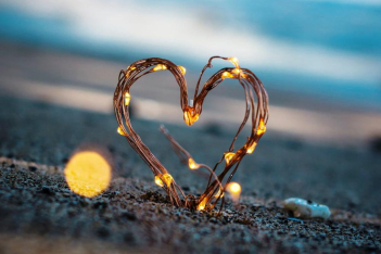 Παγκόσμια Ημέρα Αγάπης: Τελικά τι σημαίνει αγάπη;