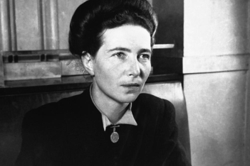 Simone de Beauvoir: Ο πολυσύνθετος βίος της πιο επιδραστικής Γαλλίδας συγγραφέα και ακτιβίστριας του 20ού αιώνα