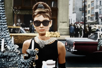Audrey Hepburn: Ανέκδοτες φωτογραφίες της εμβληματικής star έρχονται για πρώτη φορά στη δημοσιότητα