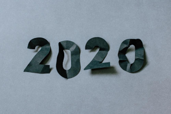 Ο πλανήτης αποχαιρέτησε το δύσκολο 2020 με ελπίδα για ένα καλύτερο 2021