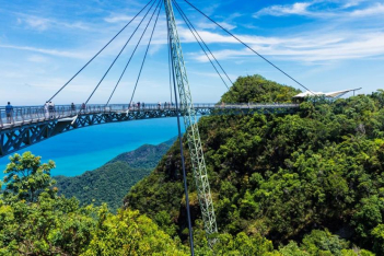 Οι 10 πιο τρομακτικές γέφυρες στον κόσμο