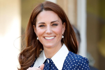 Η Kate Middleton φόρεσε το πλεκτό top της χρονιάς - Θηλυκό και preppy