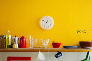 Διακοσμήστε τους τοίχους της κουζίνας σας με αυτούς τους ξεχωριστούς τρόπους