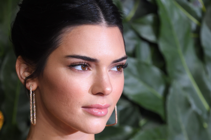 Η Kendall Jenner επιβεβαίωσε τη σχέση της με γνωστό μπασκετμπολίστα του Αγίου Βαλεντίνου